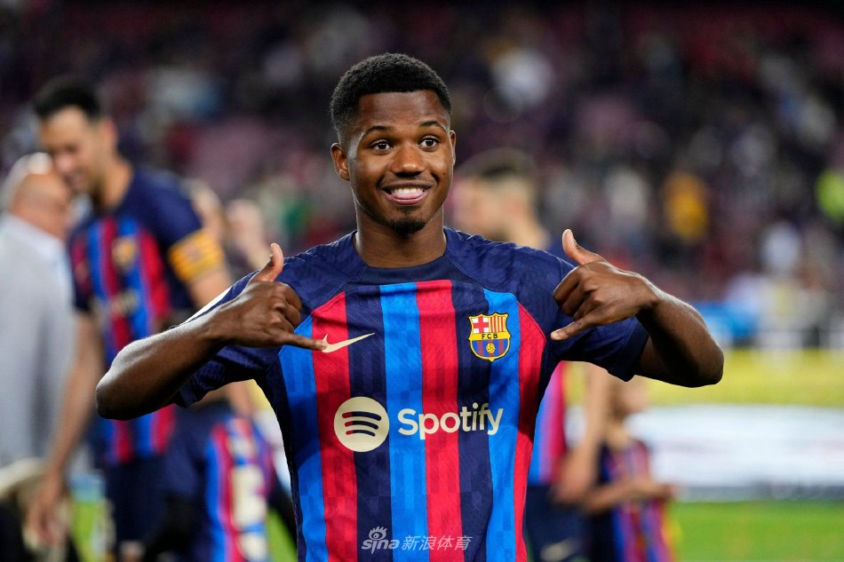 全世界的目 全世界的目