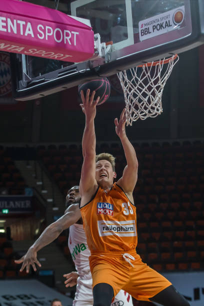 让对手首节 让对手首节